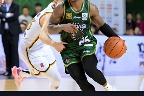 棋牌-今晨达拉斯独行侠调整名单以备CBA常规赛，更衣室发声环节打磨，目标明确，训练强度明显提升的简单介绍