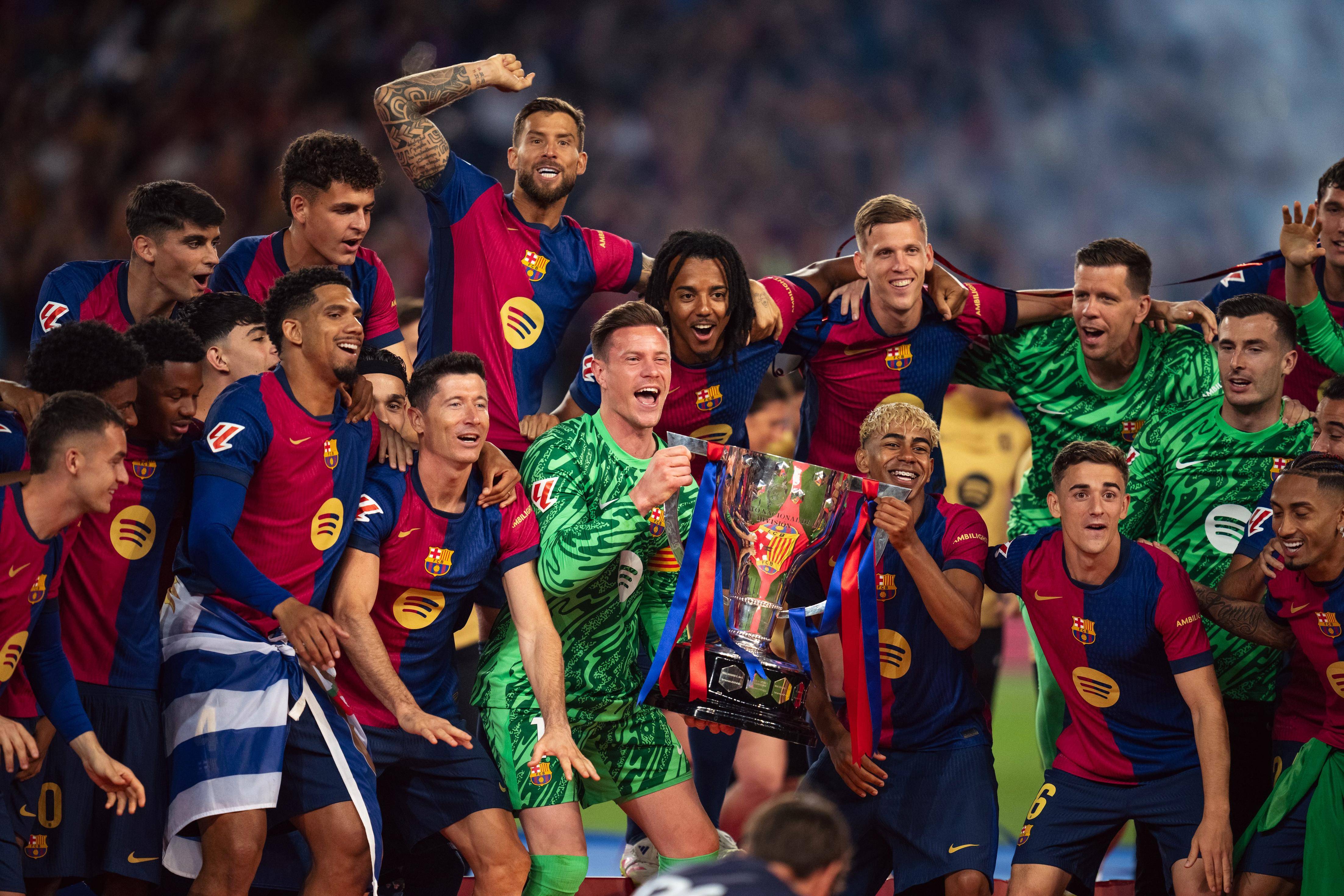 九游-国王杯冲刺阶段再迎强敌，多特蒙德远射贴柱，主帅态度——气氛紧张，控场能力受关注的简单介绍  第2张